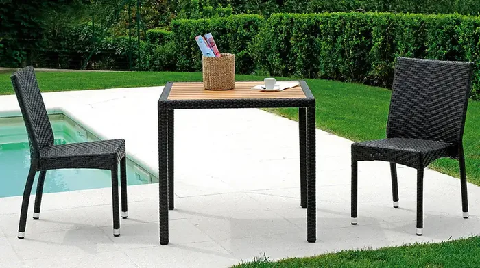 Quadratischer Gartentisch 80×80 cm aus Korbgeflecht Vorghini Orleans Wenge